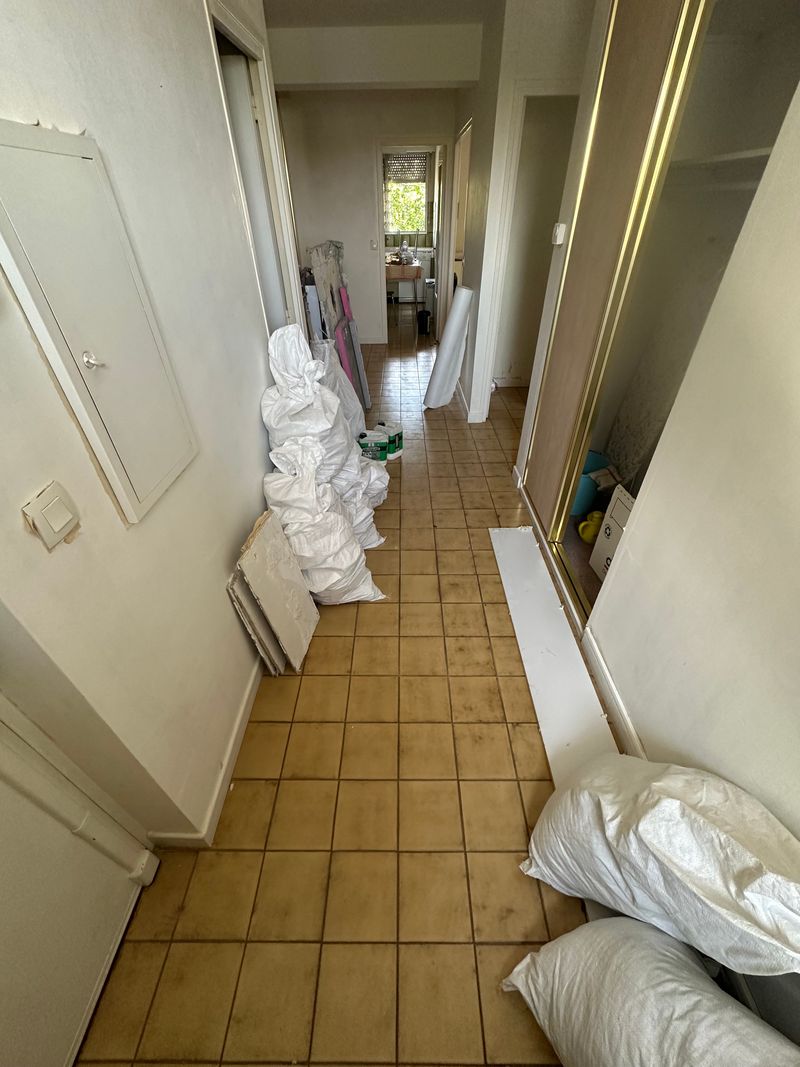 Avant : Réalisation Renovation appartement 5 - Image 16